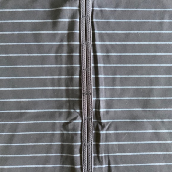 NEW NWT Athleta inversion striped tank Medium - Picture 9 of 9